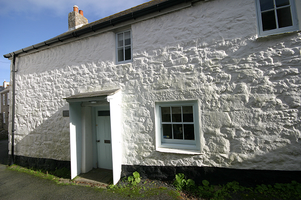 Well Lane Cottage front aspect